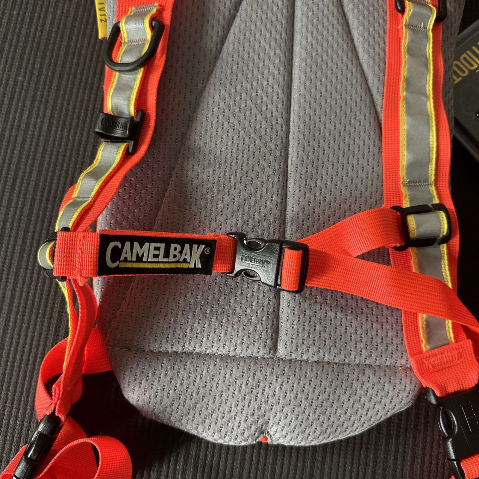 Camelback HIVIS Hydration Pack 2L New With Tags Complete Orange / Reflective