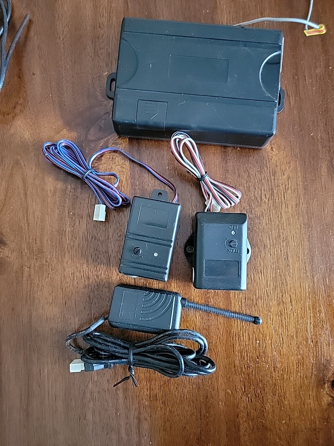 Royal Guard 2 Way Car Alarm Security System | Keyless Entry | Remote Start