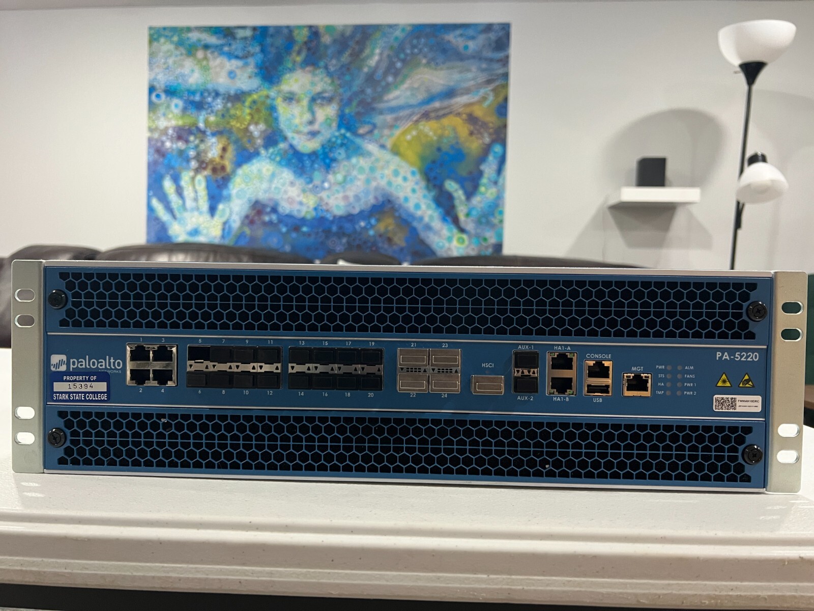 Palo Alto Networks PA-5220 Firewall Network Security 2x 2TB HHD 2x 240GB SSD