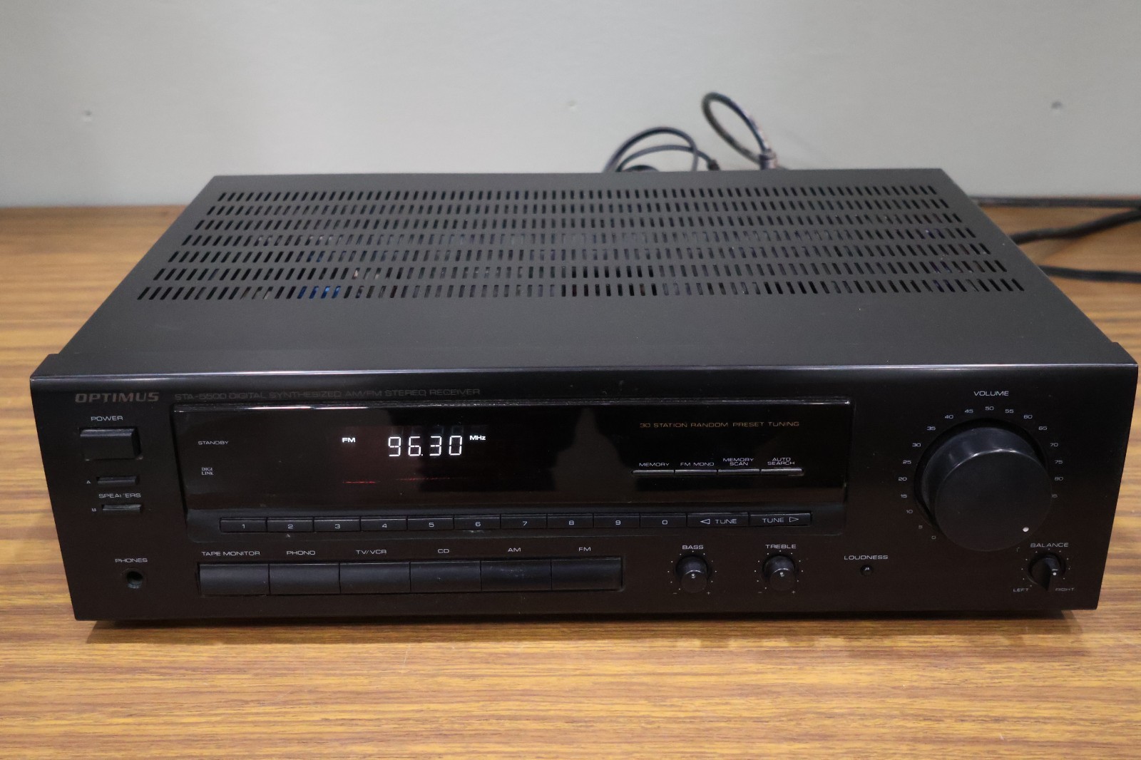 Vintage Optimus STA-5500 Digital Synthesized Stereo Receiver With Phono Input