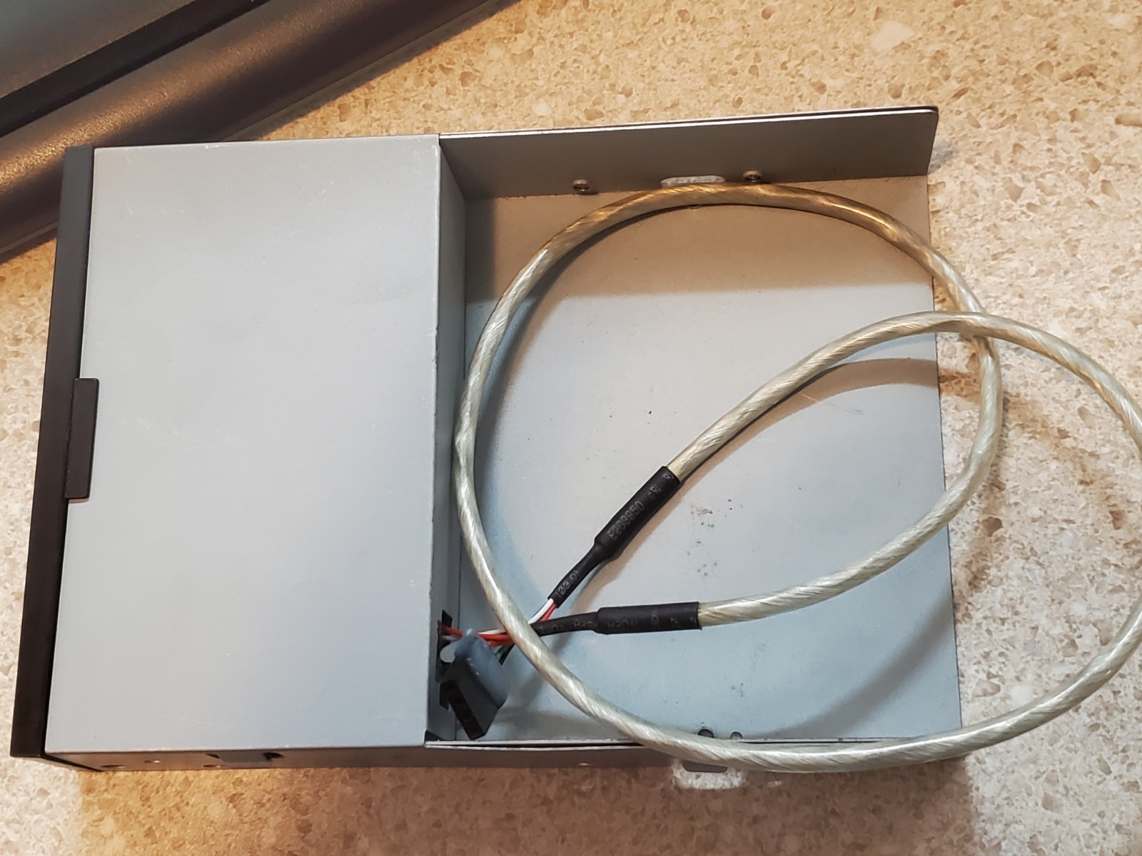 Z-Tek ZT-3204 Internal USB 2.0 3.5" Card Reader – Multi Format – Untested