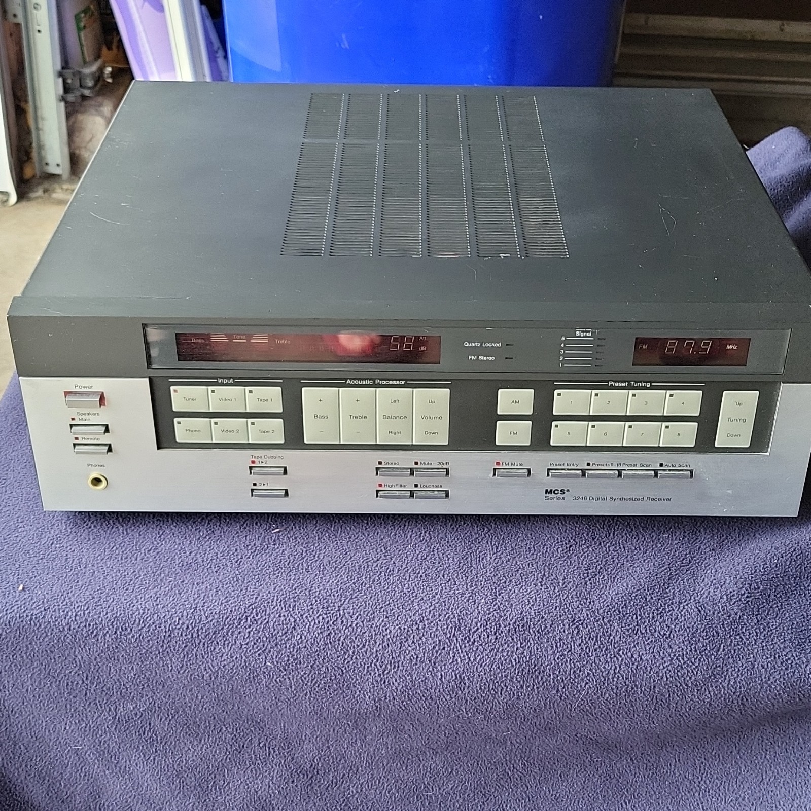 MCS 3246 Stereo Receiver AM/FM Digital Synthesized 2-Ch Phono RCA Silver/Black
