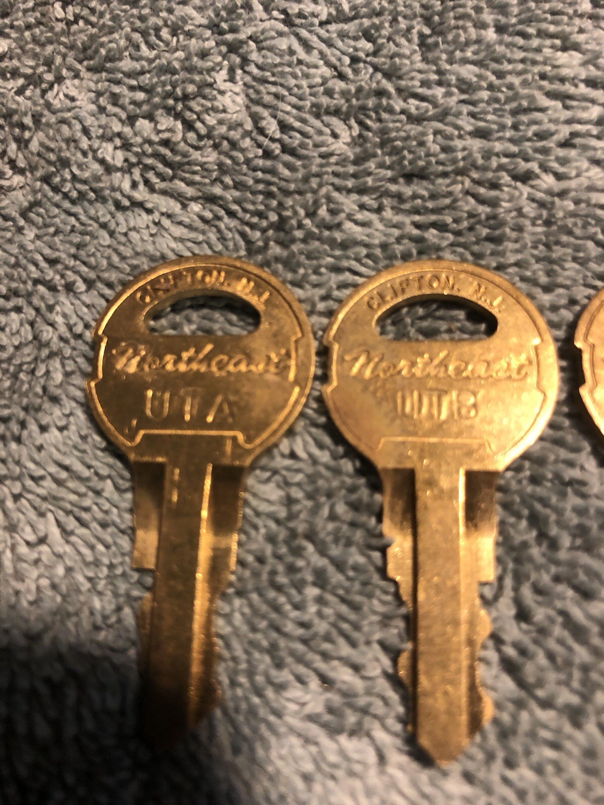 Service Keys UTA-UTB-UTE-UTH. All New