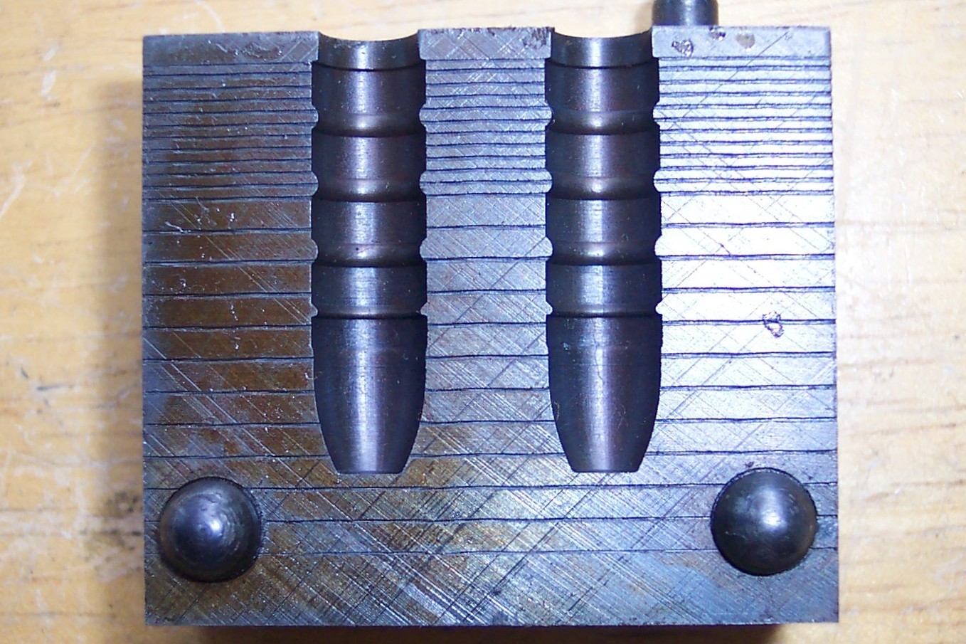 RCBS 28-168-FN .28 CALIBER (7mm) 168 GRAIN FLAT NOSE GAS CHECK BULLET MOLD
