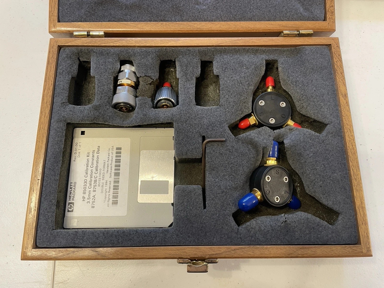 Agilent HP Keysight 85033D 3.5mm Calibration Kit + Warranty