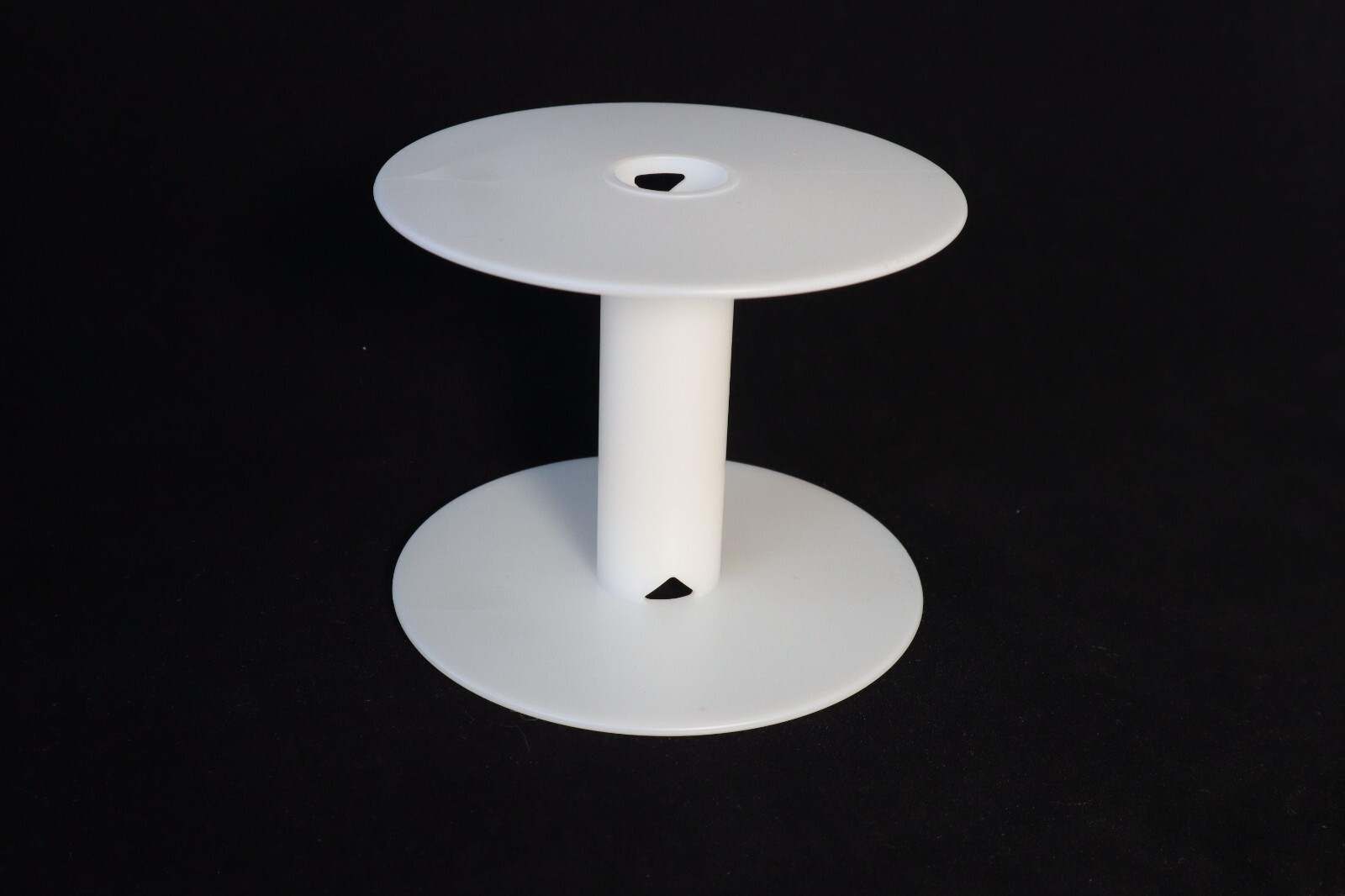 PLASTIC SPOOLS - 4" X 3" - GREAT FOR RIBBON, PARACORD, STRING, WIRE, ROPE