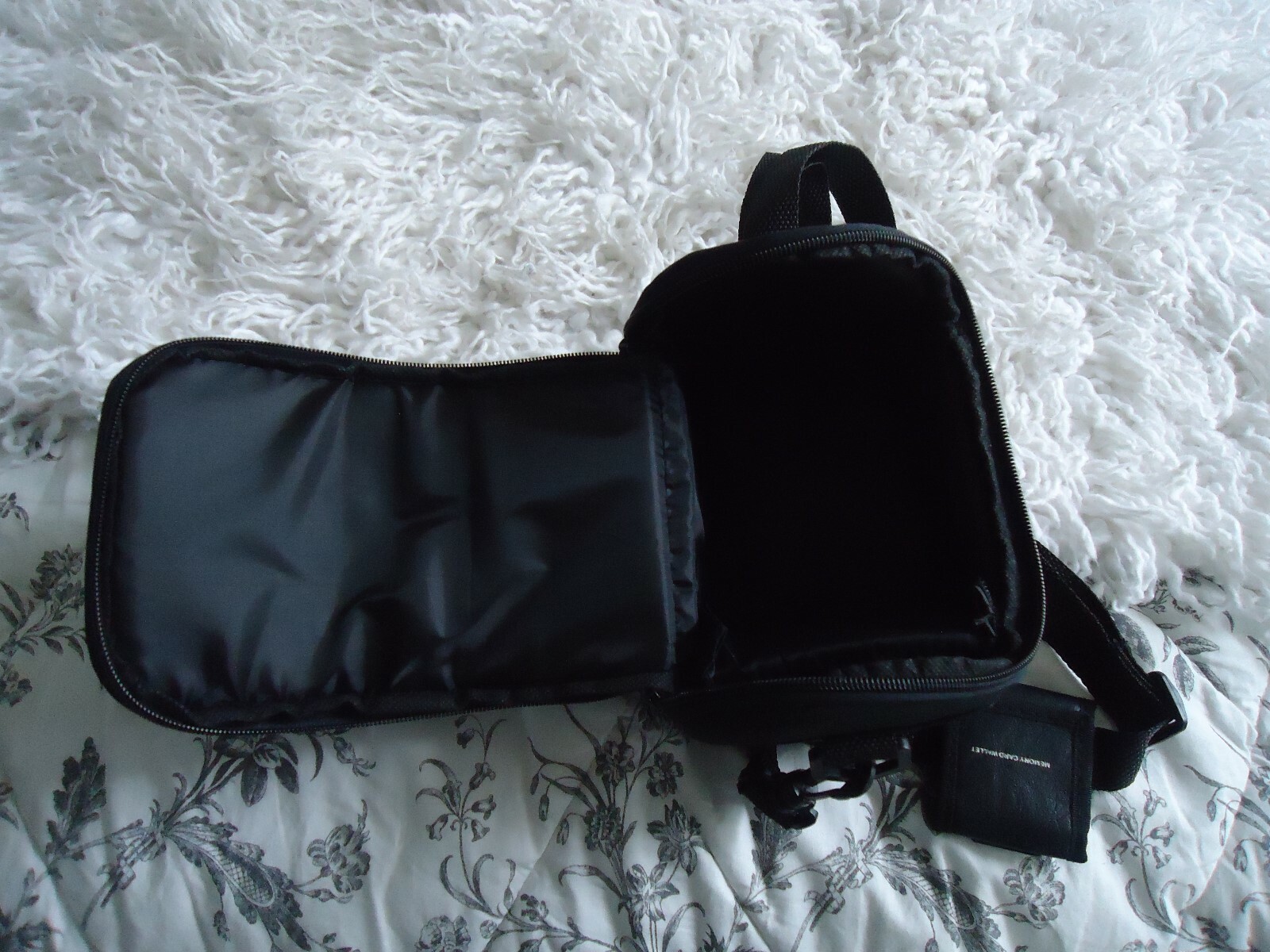 Beach Camera Black Padded Bag W/ Shoulder Strap Great Condition