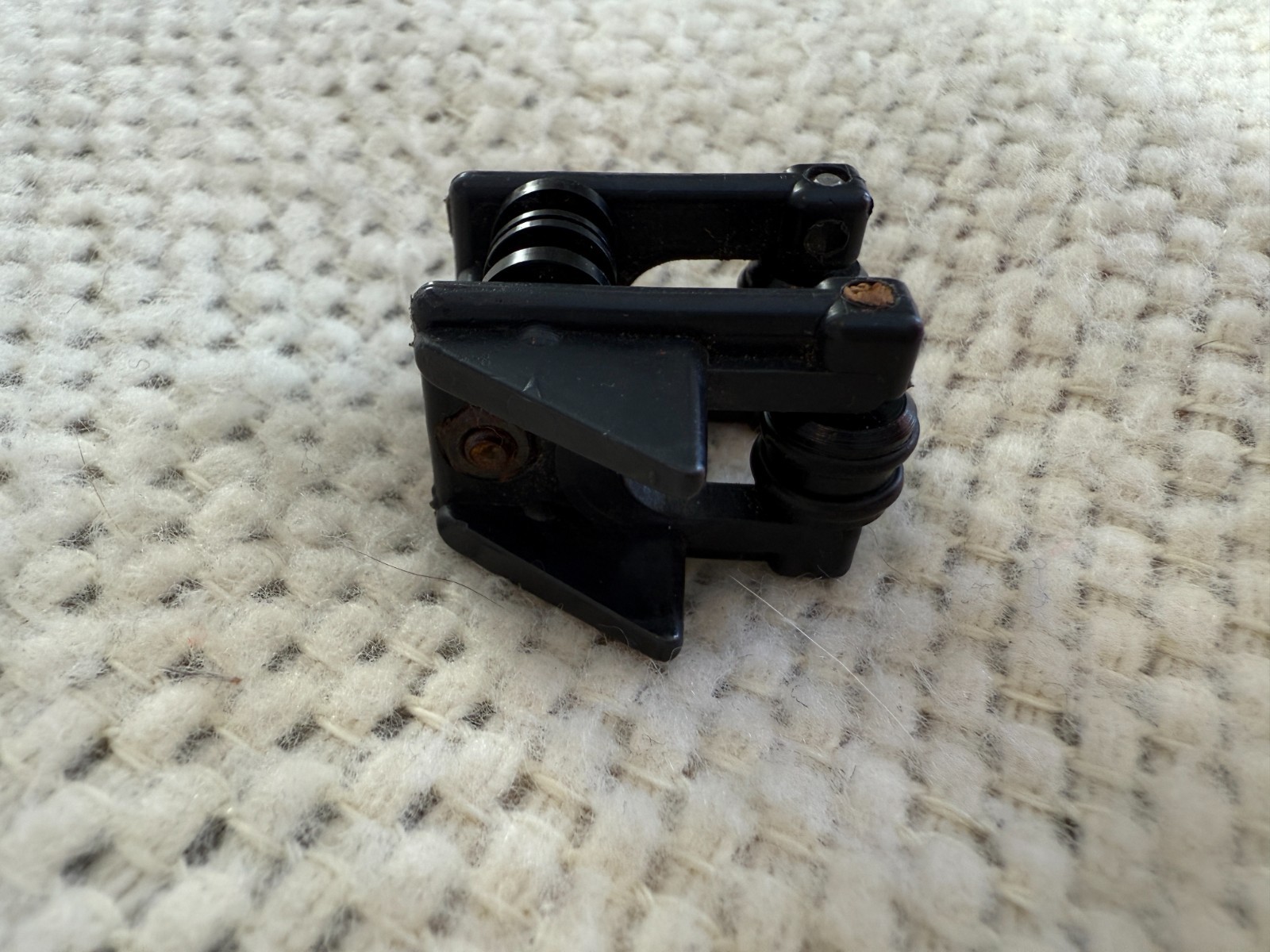 Saunders Cable Guard Slide