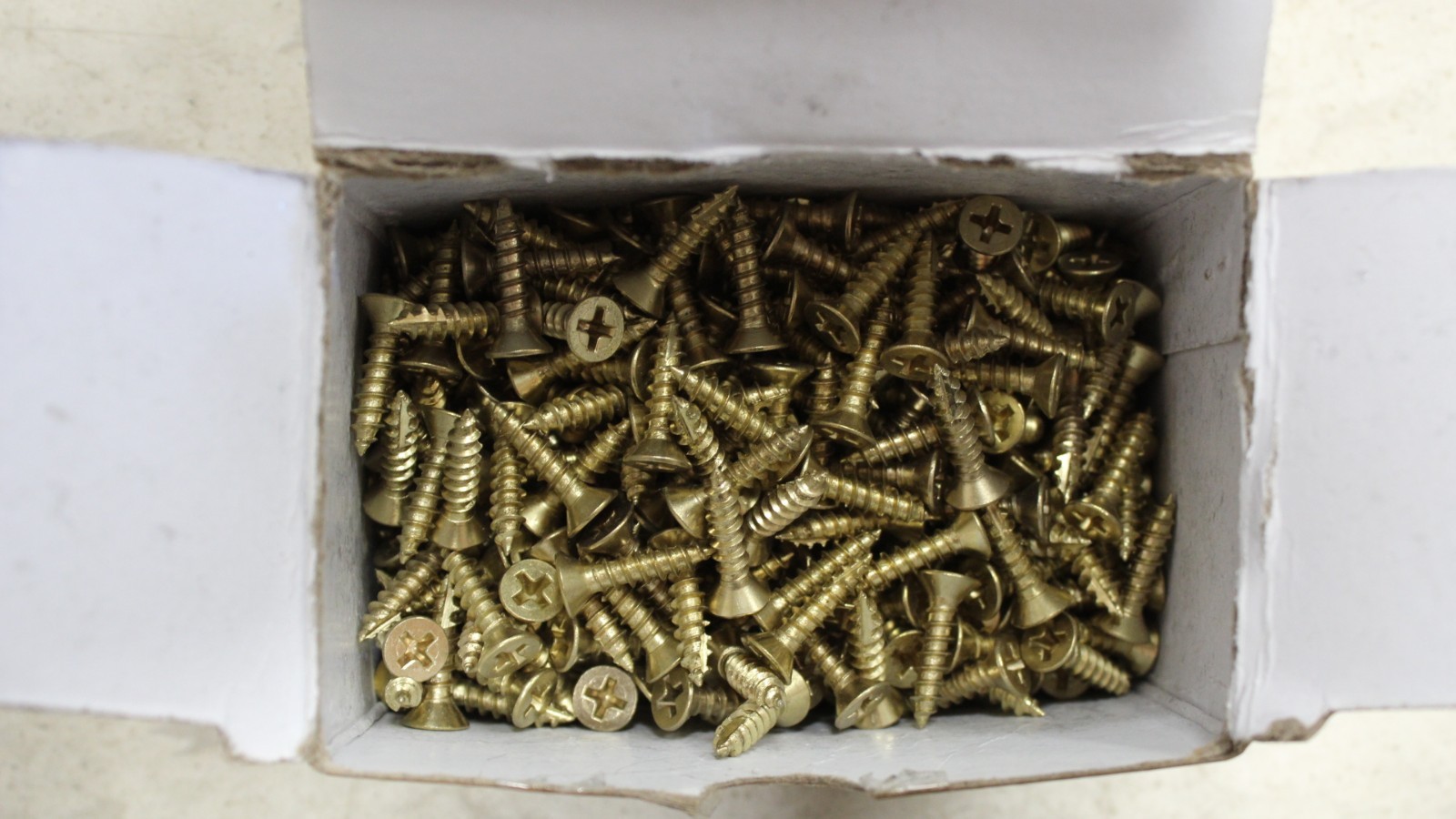 M11592 3/4 in. Hinge Screws 600 Count