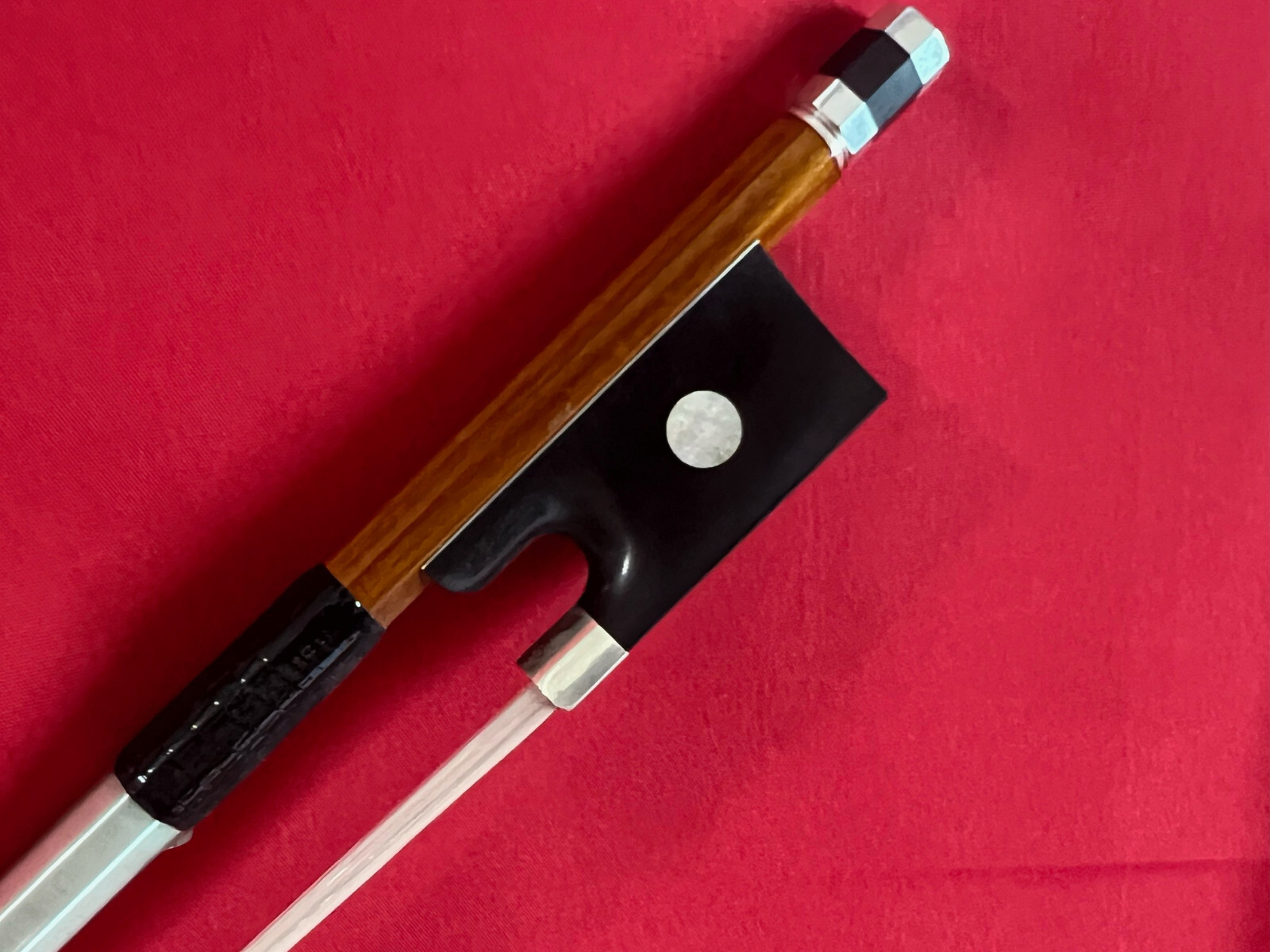 Master Workshop Pernambuco Violin Bow 4/4 Size Silver Mount with Pedi Bow Tube