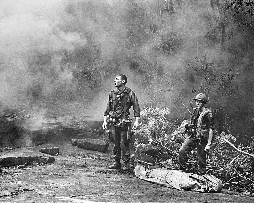 SOLDIERS AT LONG KHANH PROVINCE VIETNAM WAR 8x10 GLOSSY PHOTO PRINT