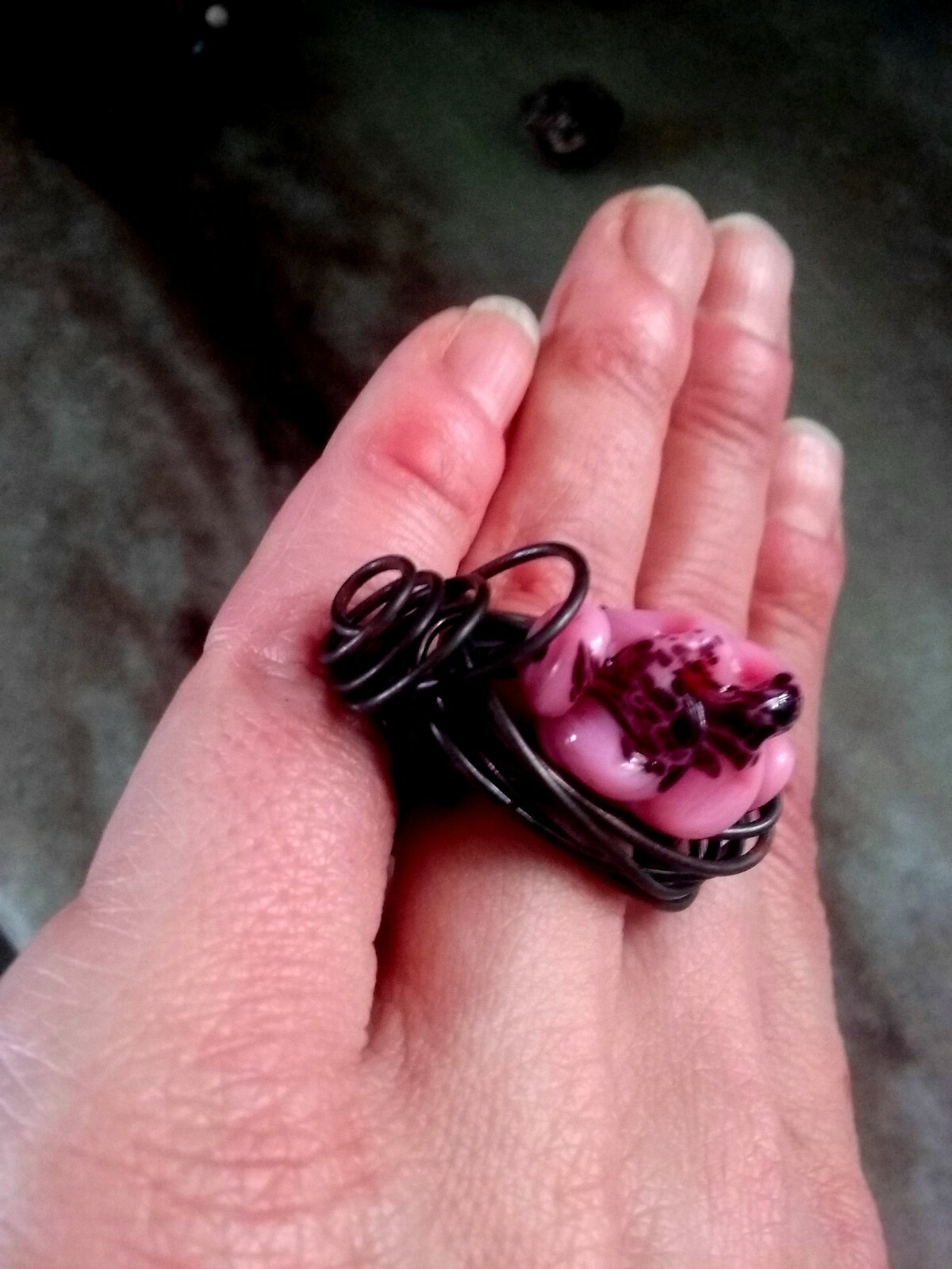 Large Wire Wrapped Statement Ring, Pink Plastic Bubbly Charm, Size 8, NEW