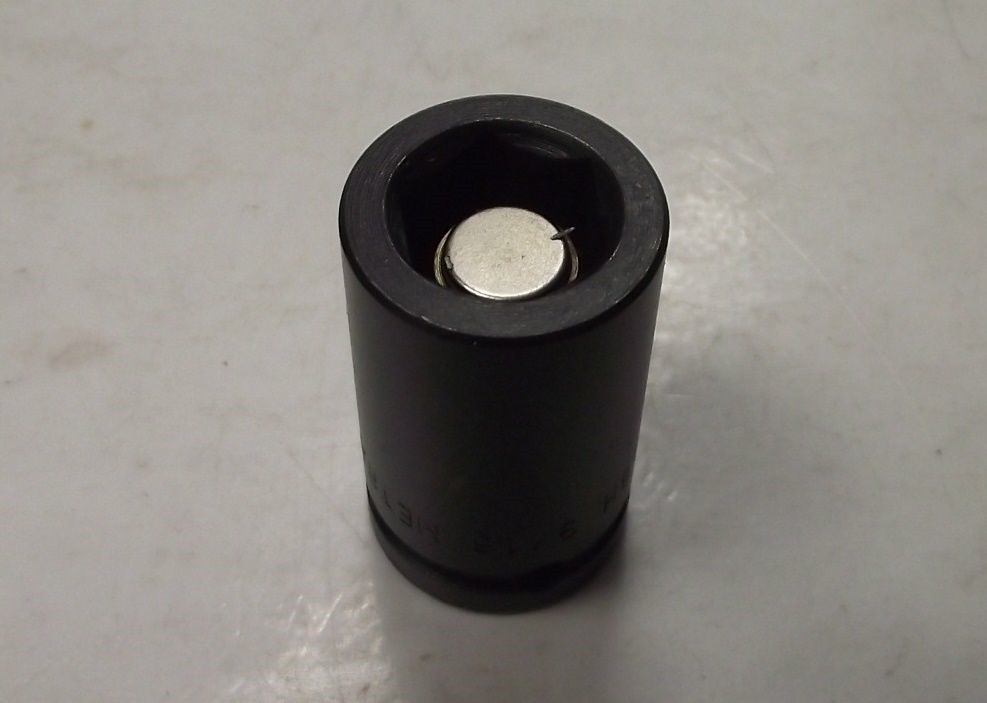 Metra Tool 7024 by Bosch 3/8" Drive 9/16" Magnetic Socket 6pt. USA