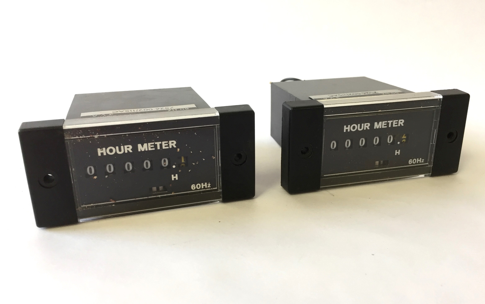 Lot of 2 Redington 7526-002 Hour Meter Counters, 6 Digits, 115VAC 60Hz