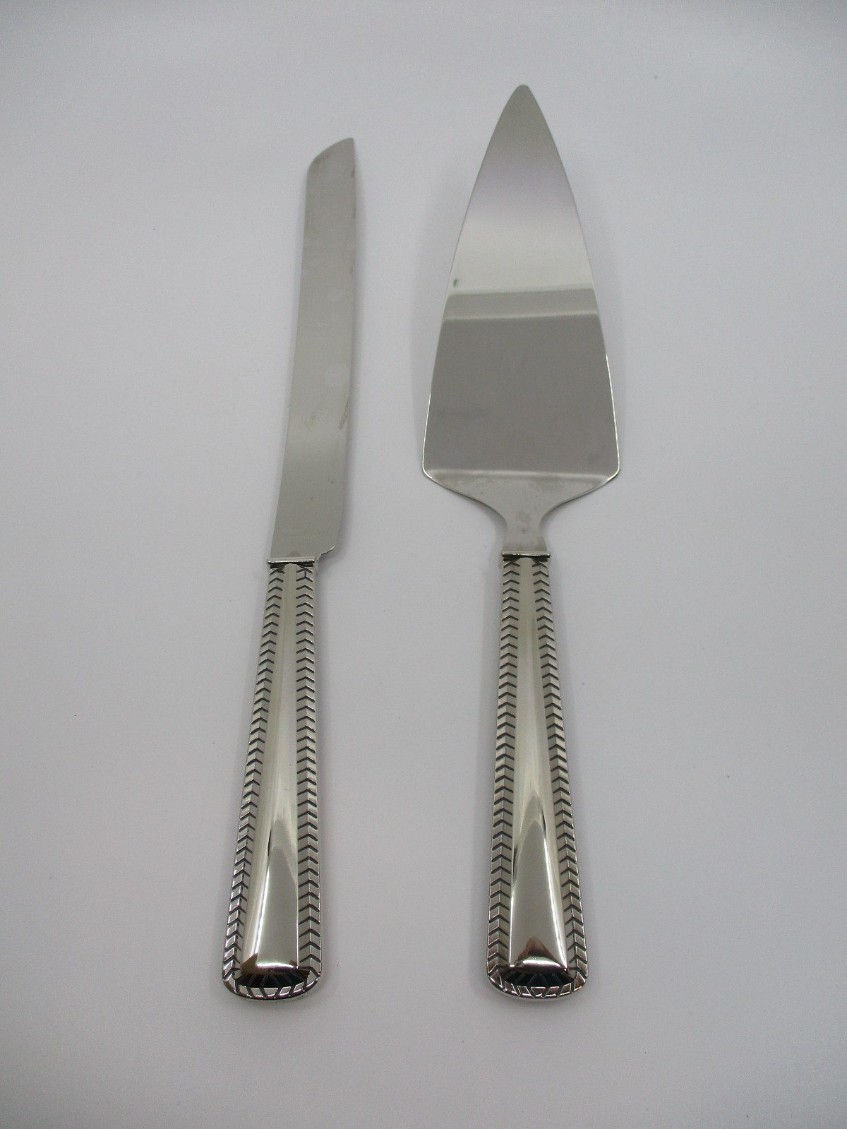 REED & BARTON STAINLESS KENLIE 2 PIECE DESSERT SET - 26B