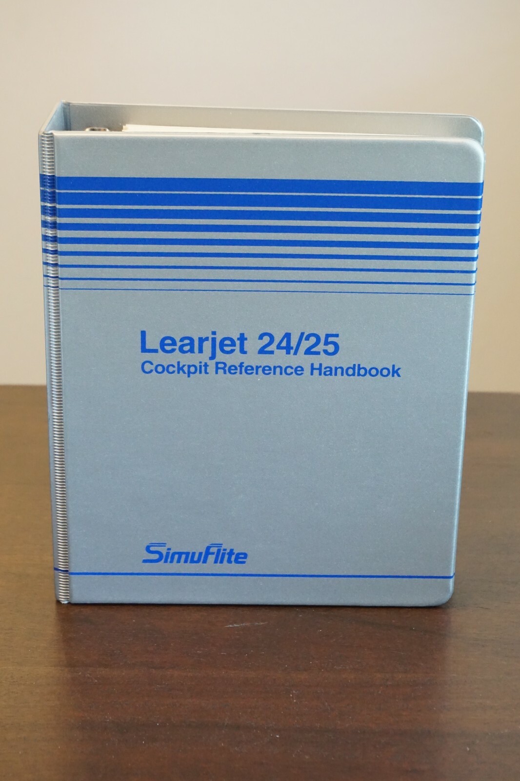 SimuFlite Learjet 24 25 Cockpit Reference Handbook