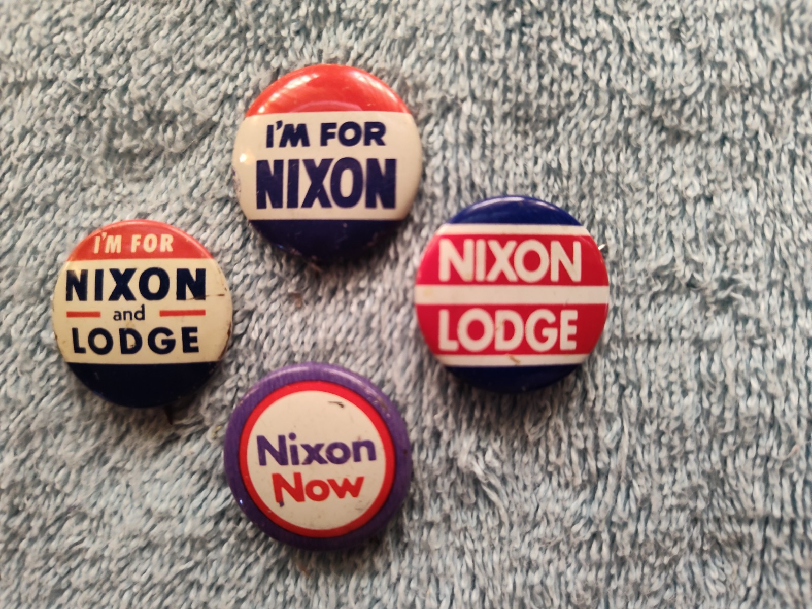 4 Nixon - Nixon Lodge - Pinbacks