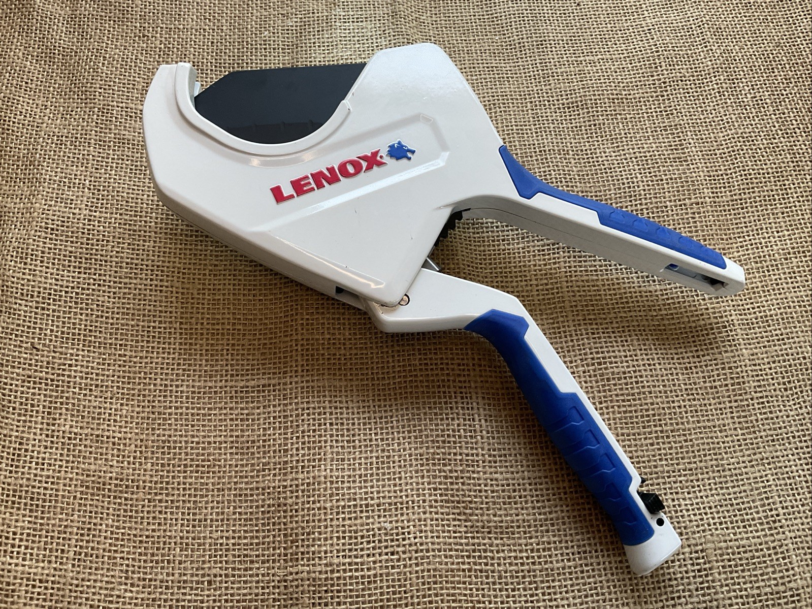 NEW💫Lenox Industrial Tools 12124 R2 PVC Cutter 2-3/8 Inch Ratcheting Cut
