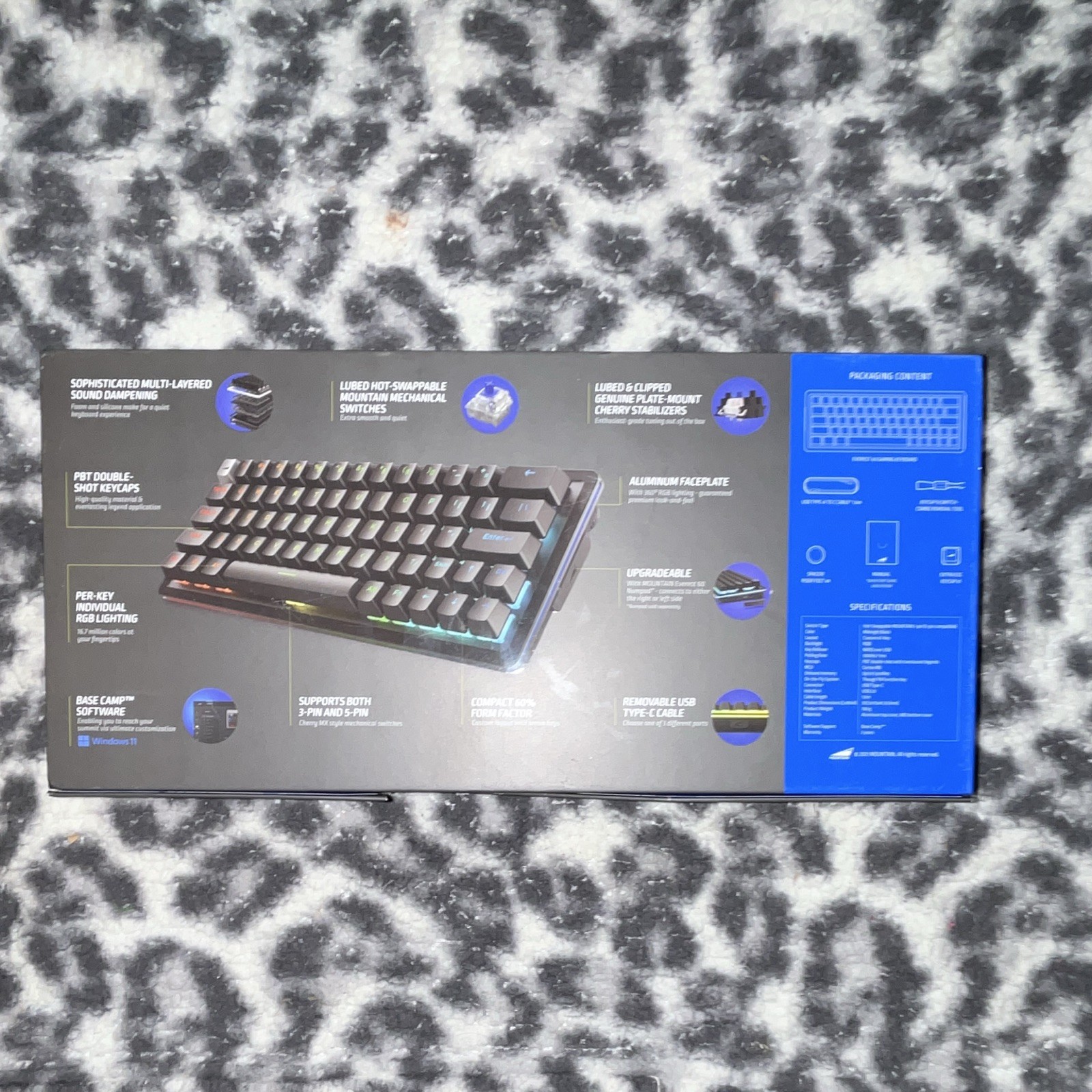 Mountain Everest 60 Compact Wired Mechanical keyboard custom purple key caps