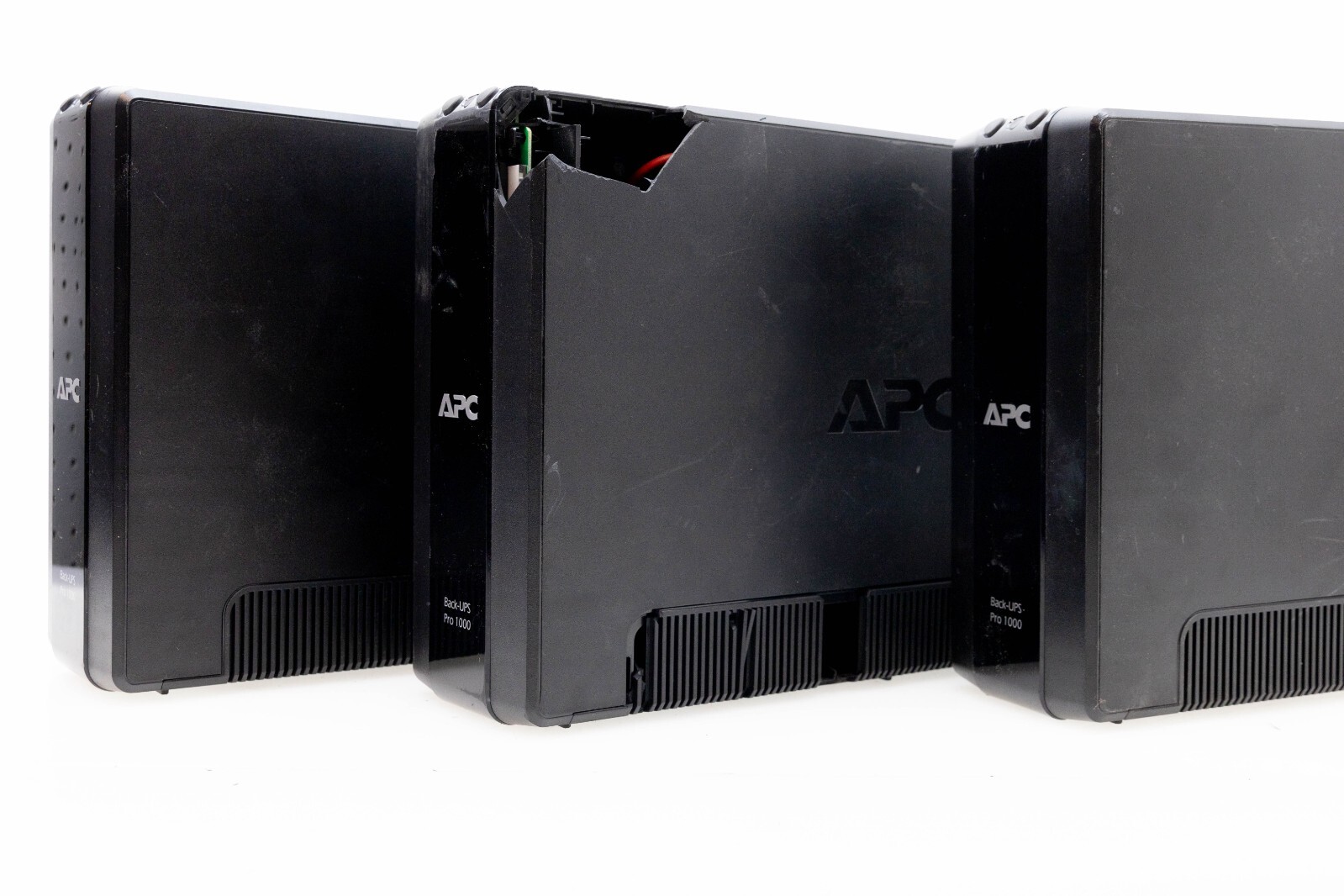 [Lot of 3] APC Back-UPS Pro 1000 BR1000G Tested to Power Up, No Batteries