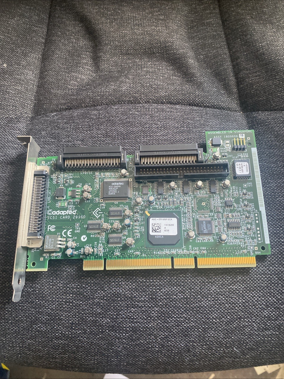 Adaptec ASC-29160 64Bit PCI-X Ultra160 LVD SCSI Controller Card