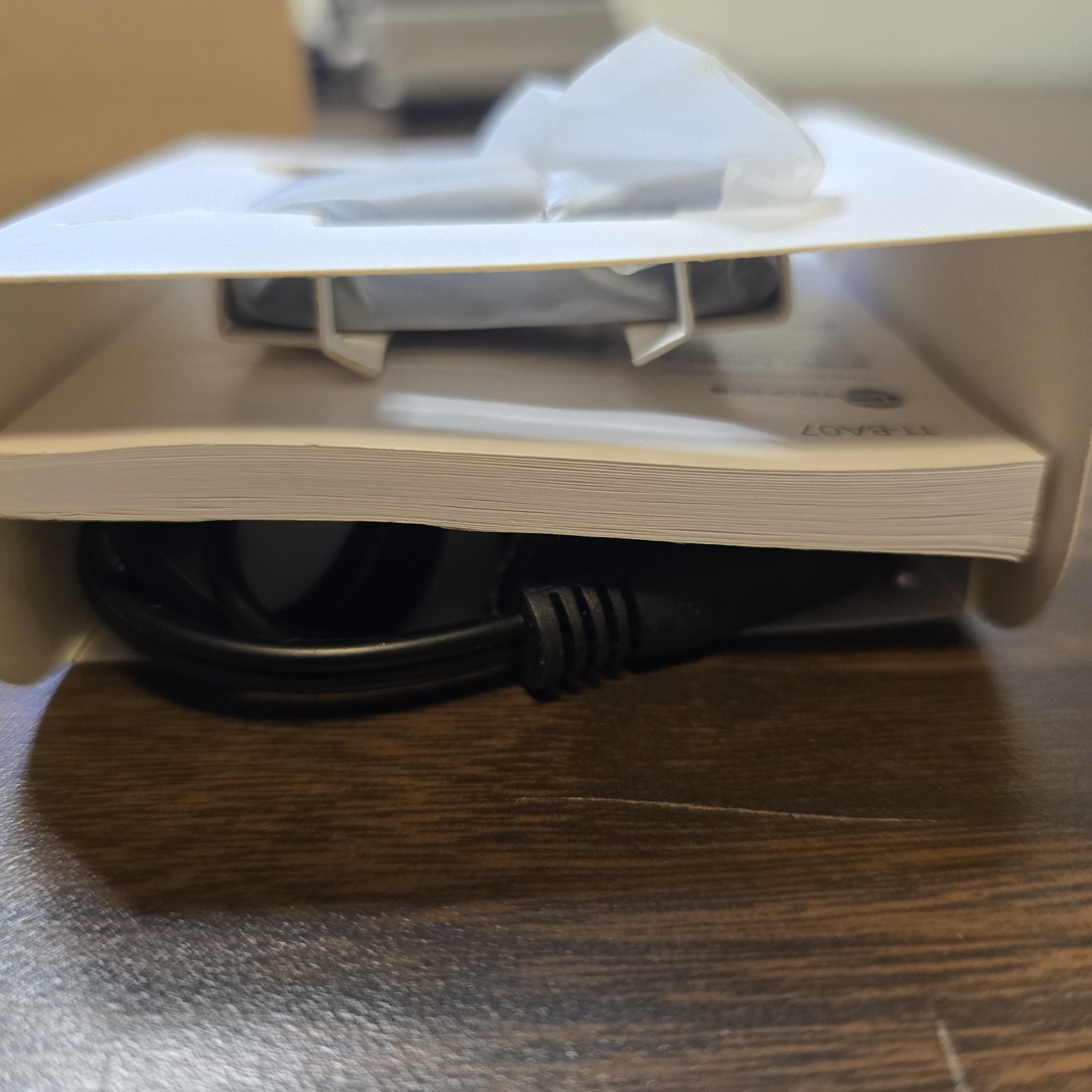 Taotronics TT-BA07 Wireless 2-in-1 Adapter With User Manual