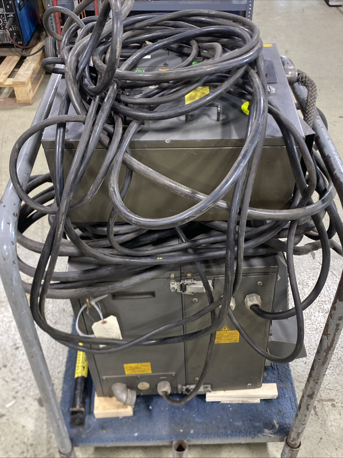 Fanuc M-6I Industrial Robot 6 Axis R-J2 Controller Complete Unit