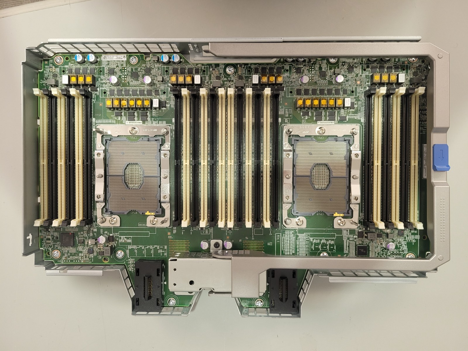 HPE P11742-001 / 872222-B21 DL560/580 GEN10 CPU/Memory Mezzanine Tray