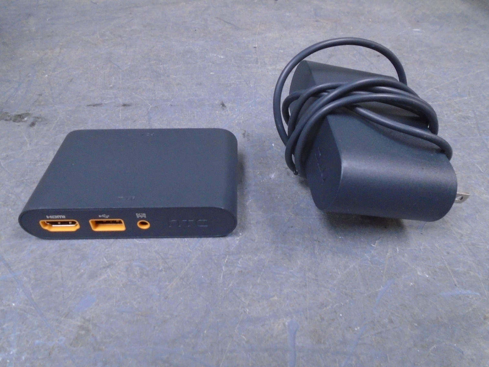 HTC Vive Link Box 2PU6100 with power supply