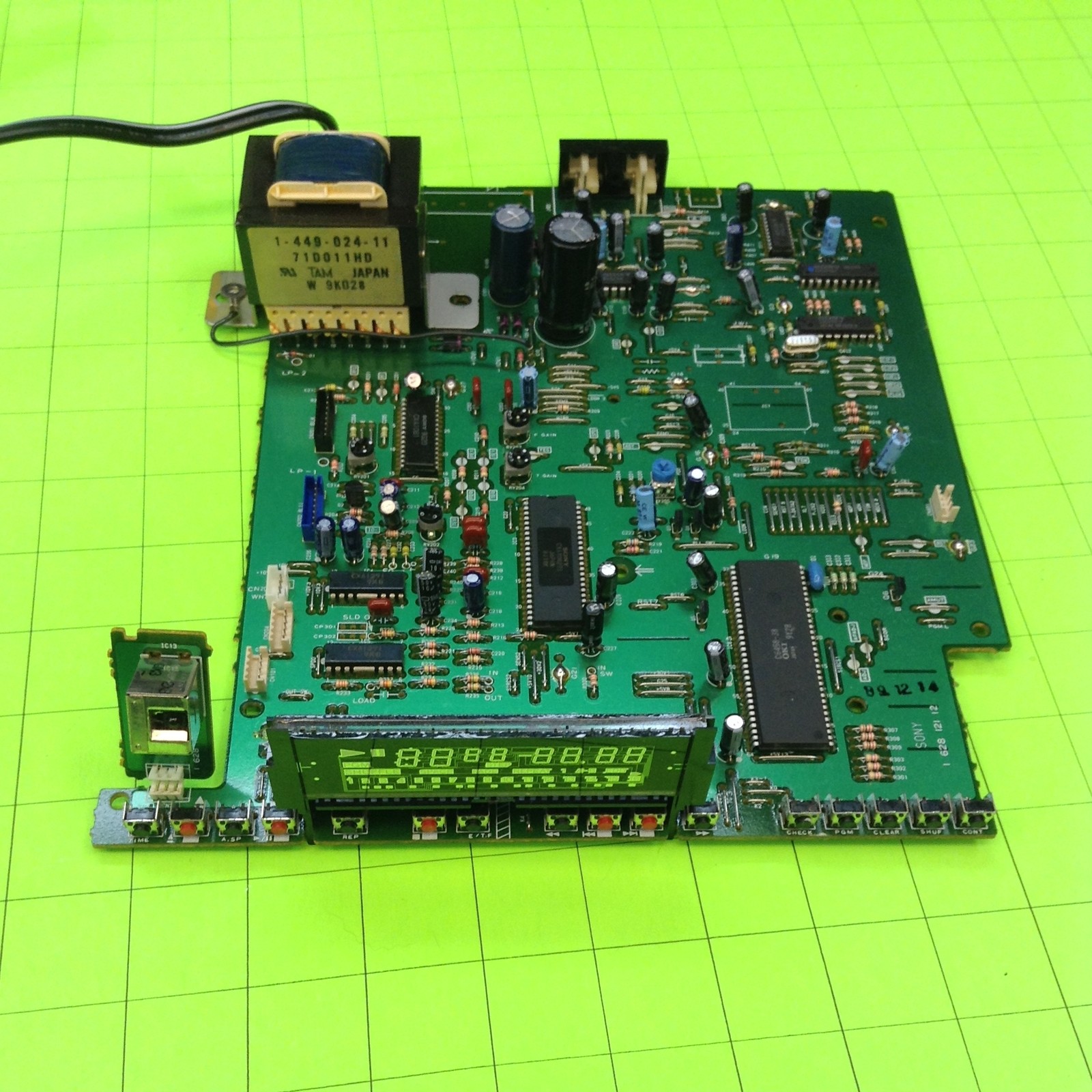 Sony CDP-470 Stereo CD Player Display Main Board 1-628-121-12