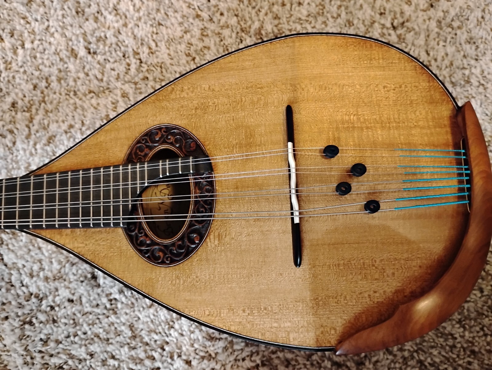 Labraid Roman Classical Mandolin