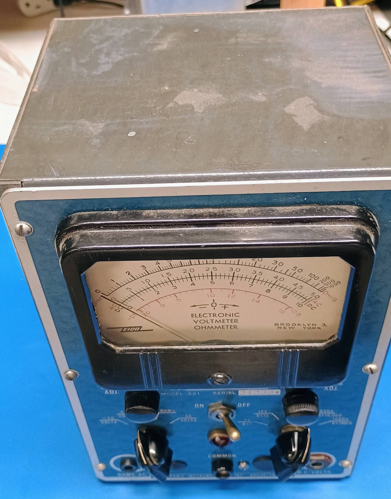 EICO Model 221 Vacuum Tube Voltmeter (VTVM) SN: 21238