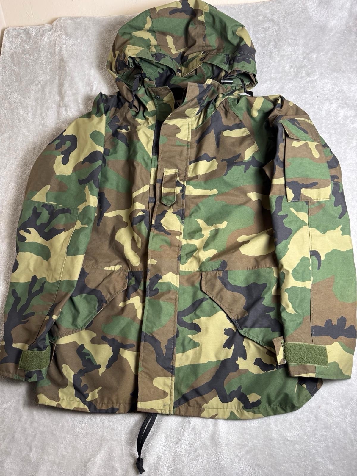 US Military Jacket Medium Regular Mens Woodland Cold Weather Parka Gore-Tex Camo