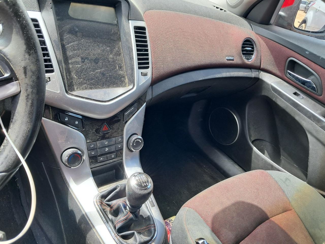 CRUZE 2012 Glove Box 4750790