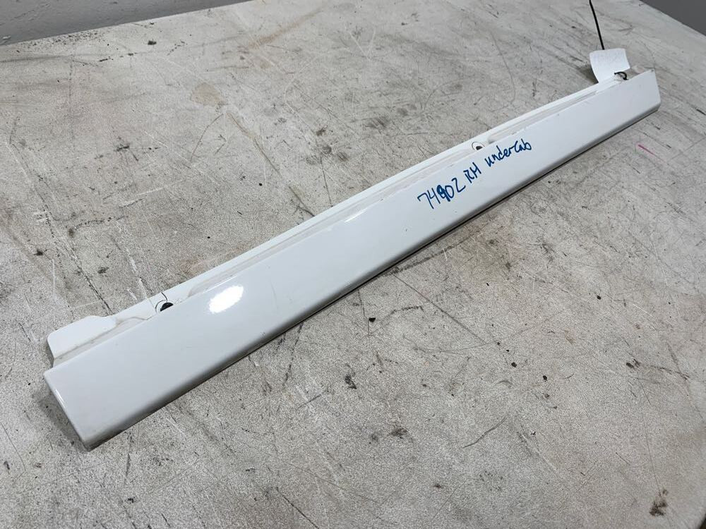 2017 Kenworth T680 Cab Exterior Trim Panel (785-10593)