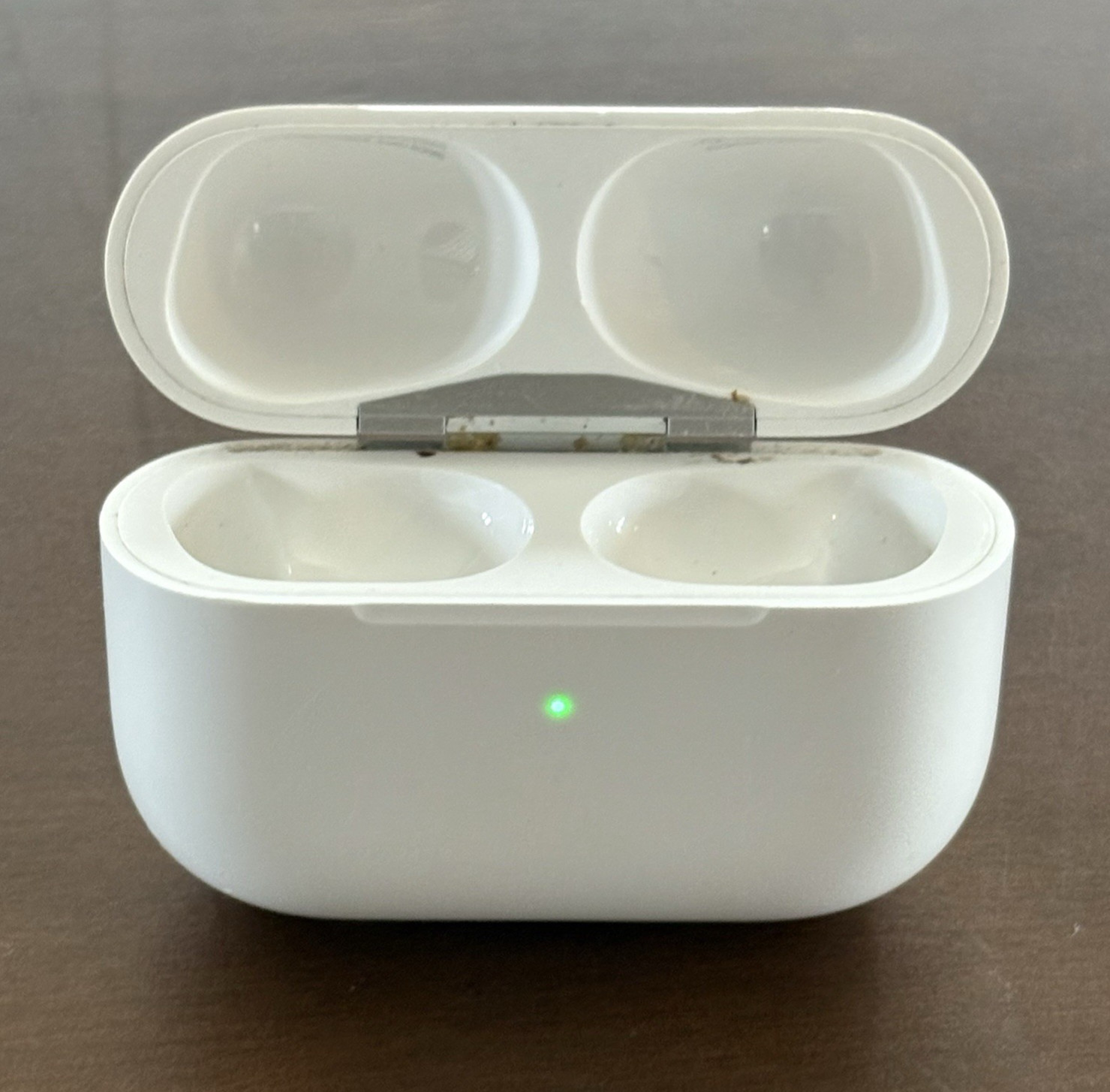 OEM Apple AirPods Pro MagSafe (USB-C) White Charging Case (A2968) - CASE ONLY