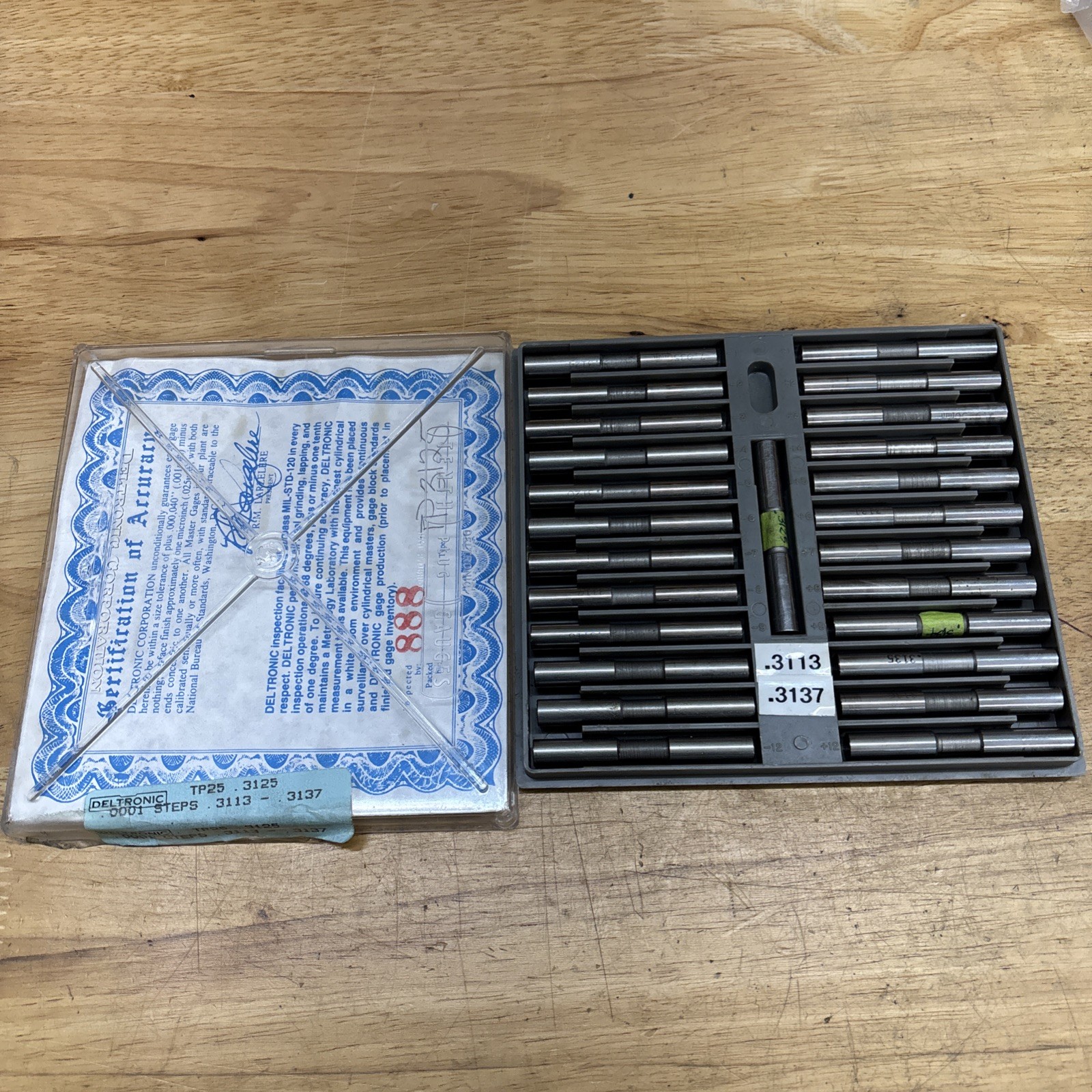 DELTRONIC GAUGE COMPLETE TP25 .3125 .0001 steps .3113- .3137 Bore Pin Gage Cert