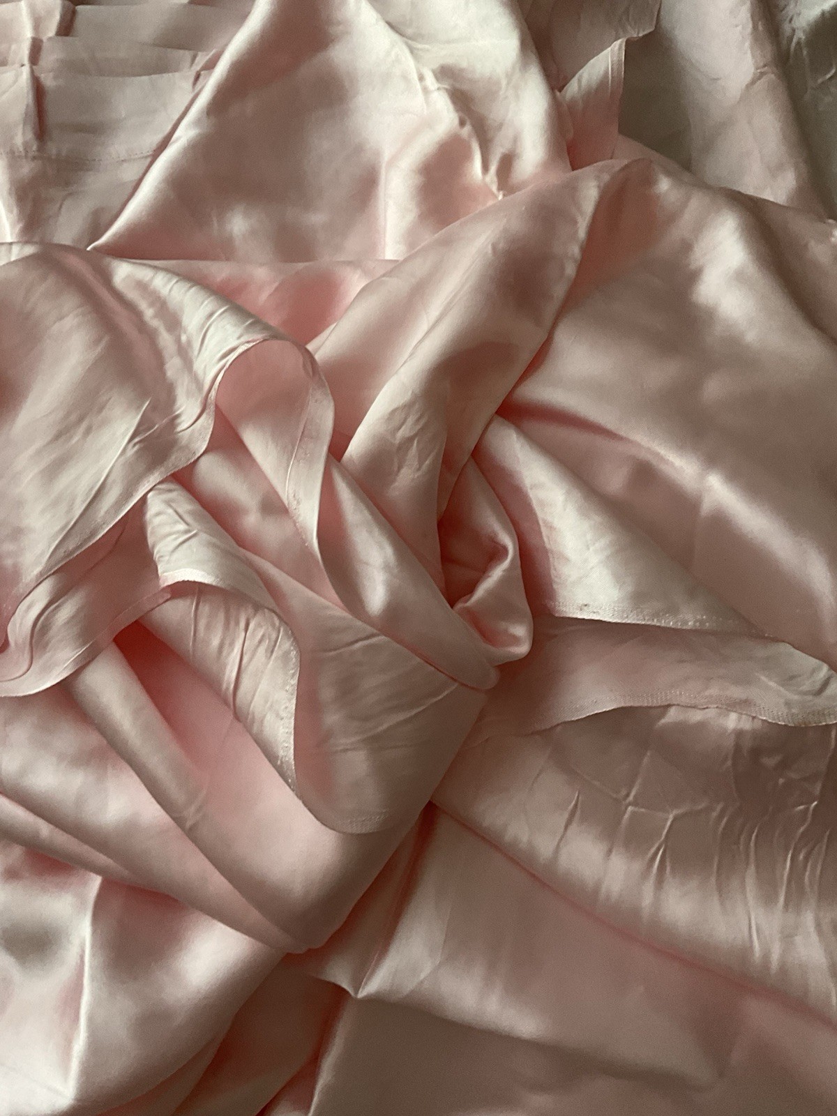 Gold label pink satin queen size bed sheets