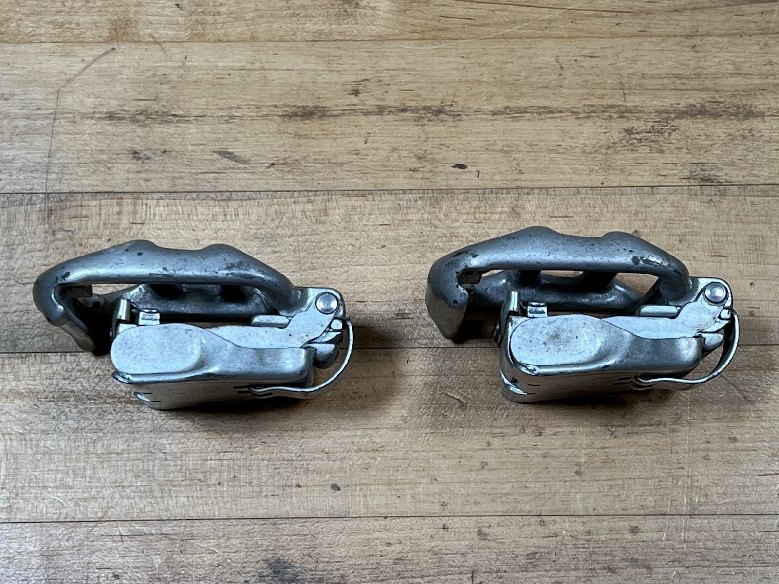VINTAGE 1964 USAF CAPEWELL PARACHUTE HARNESS RISER QUICK RELEASE FITTING BUCKLES