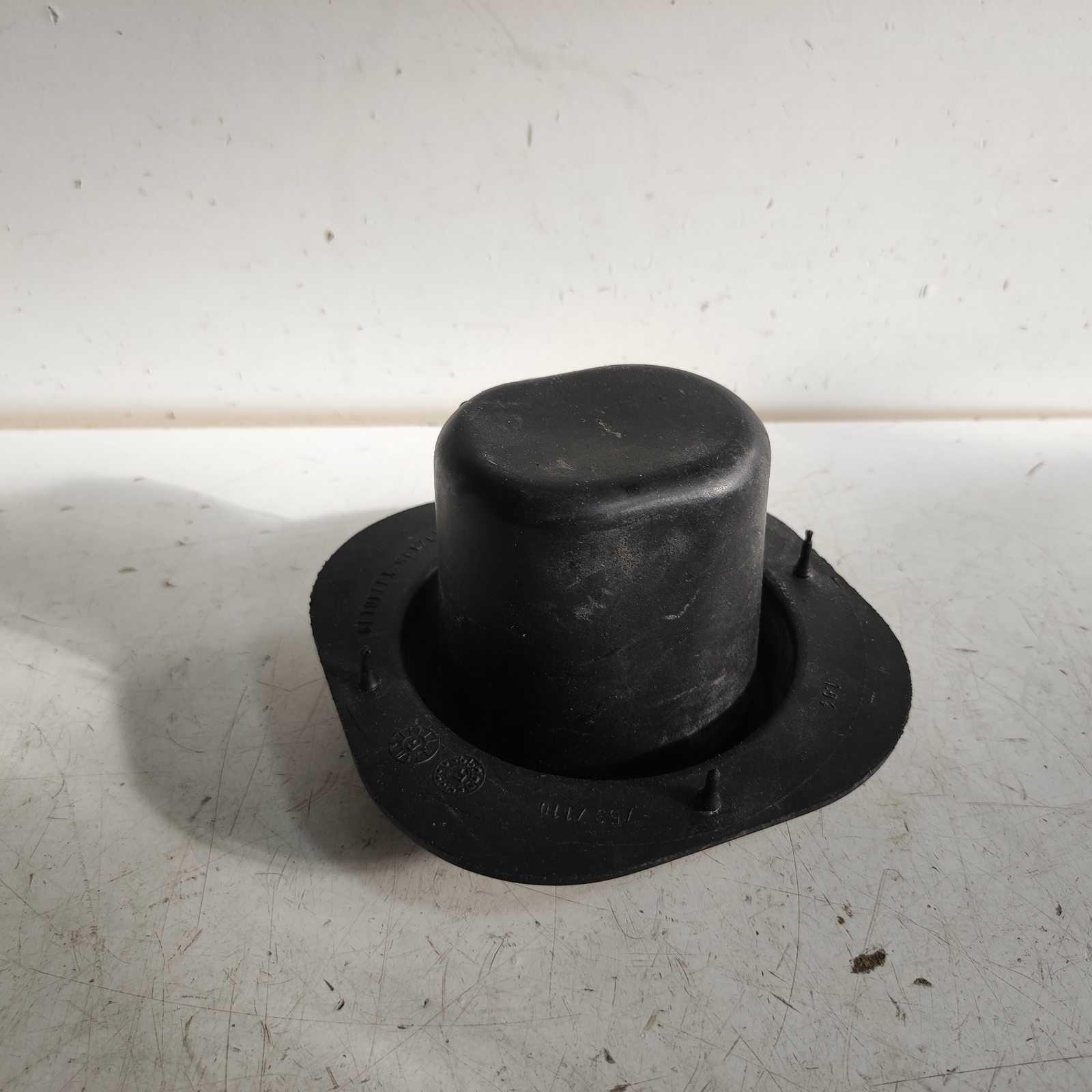 Fiat 127 1050 cc - FIORINO ORIGINAL 7537110 LOWER GEAR LEVER HEADSET