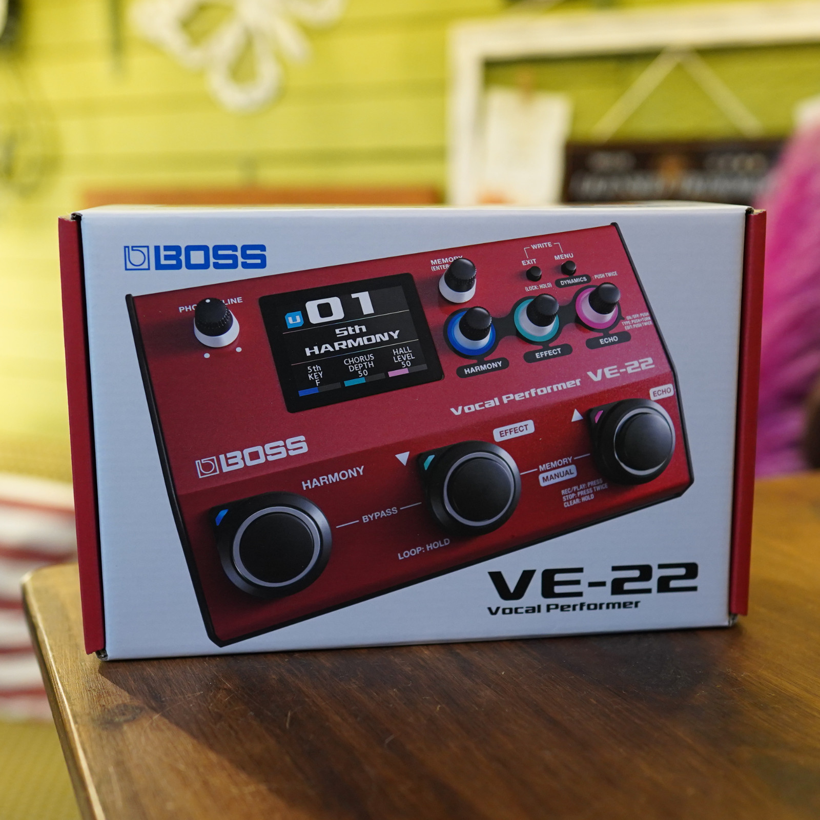 Boss VE-22 Vocal Effects and Looper Pedal Guitar