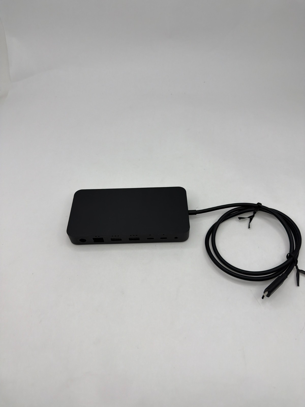 Microsoft Surface Thunderbolt 4 Dock 2049 No AC Power Supply