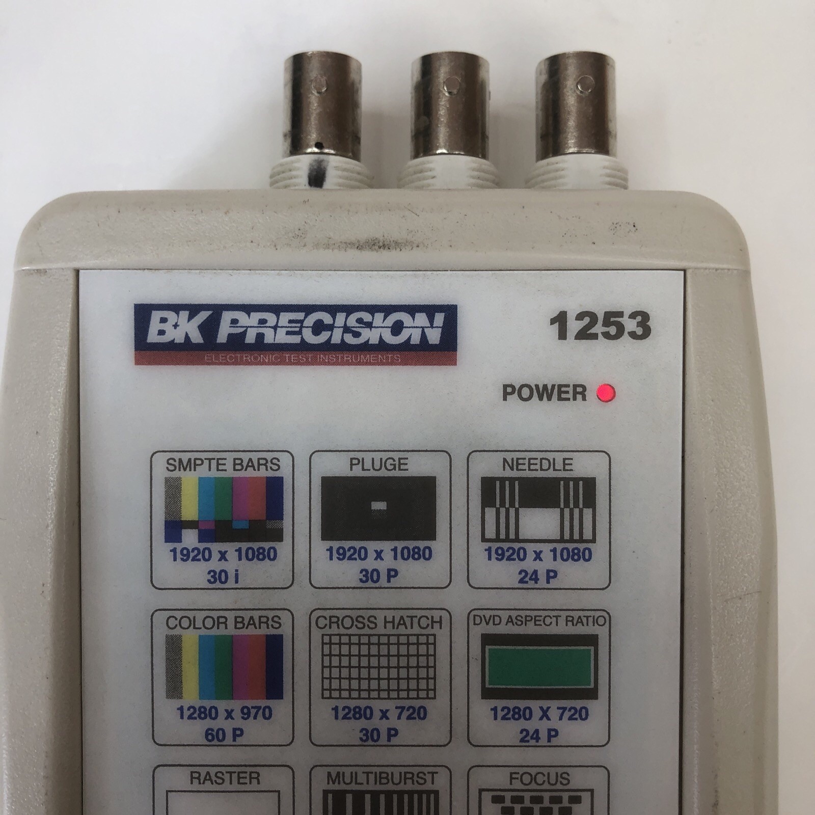 BK Precision 1253 Handheld HDTV Pattern Color Bars Generator