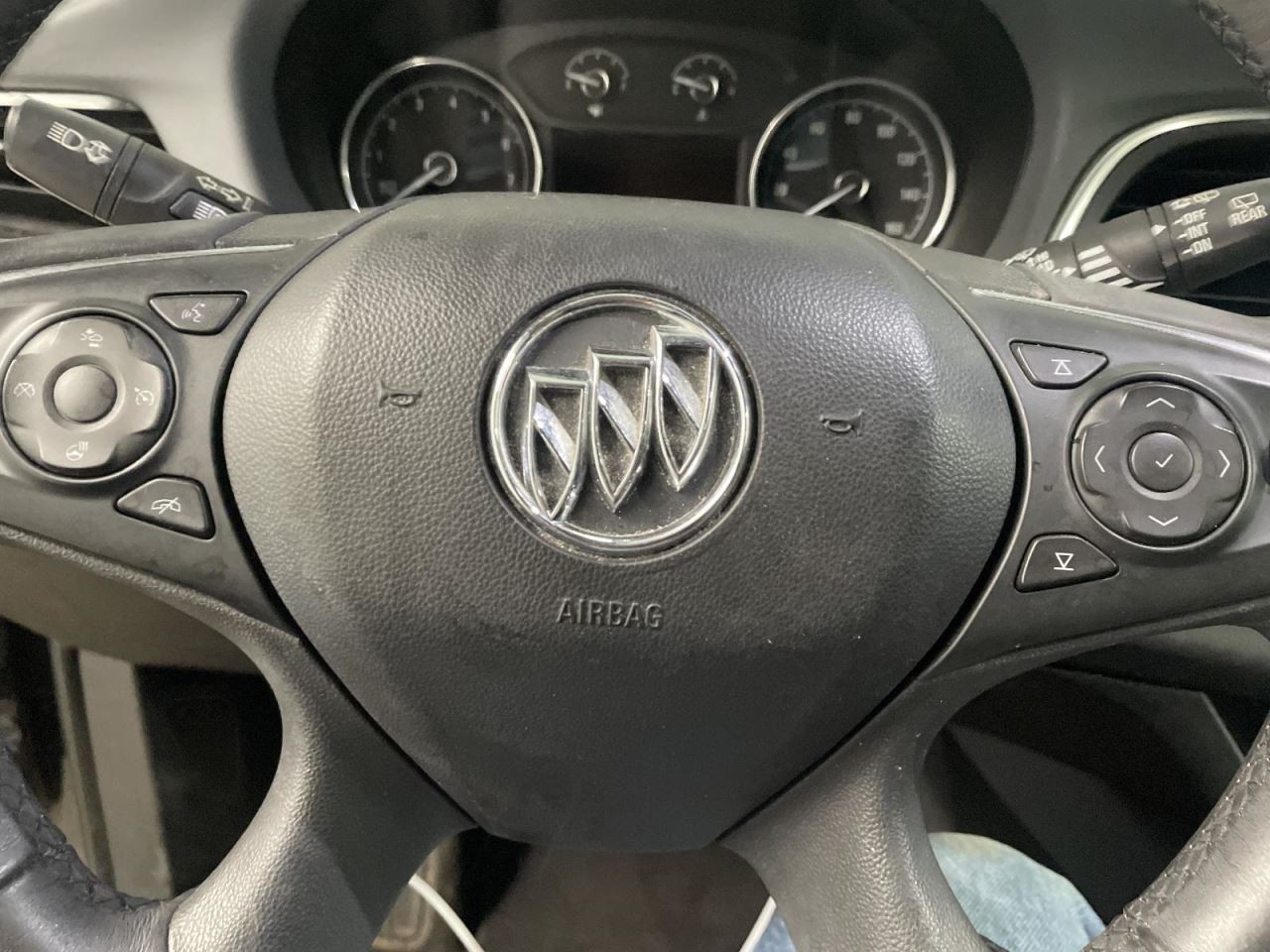 ENCLAVE 2018 Air Shutter 964498