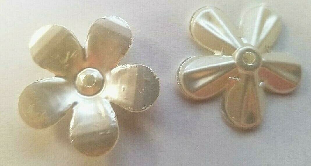 CraftbuddyUS 50pcs 3cm Cream Acrylic Flower Stick On or Sew On Topper, Wedding