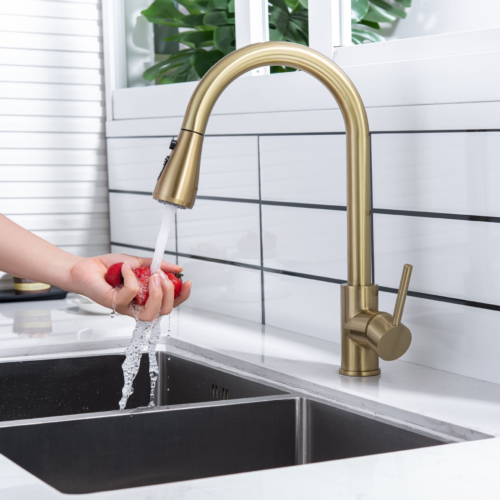 Brushed Gold Kitchen Sink Faucet Pull Down Sprayer Swivel Single Handle Mixer