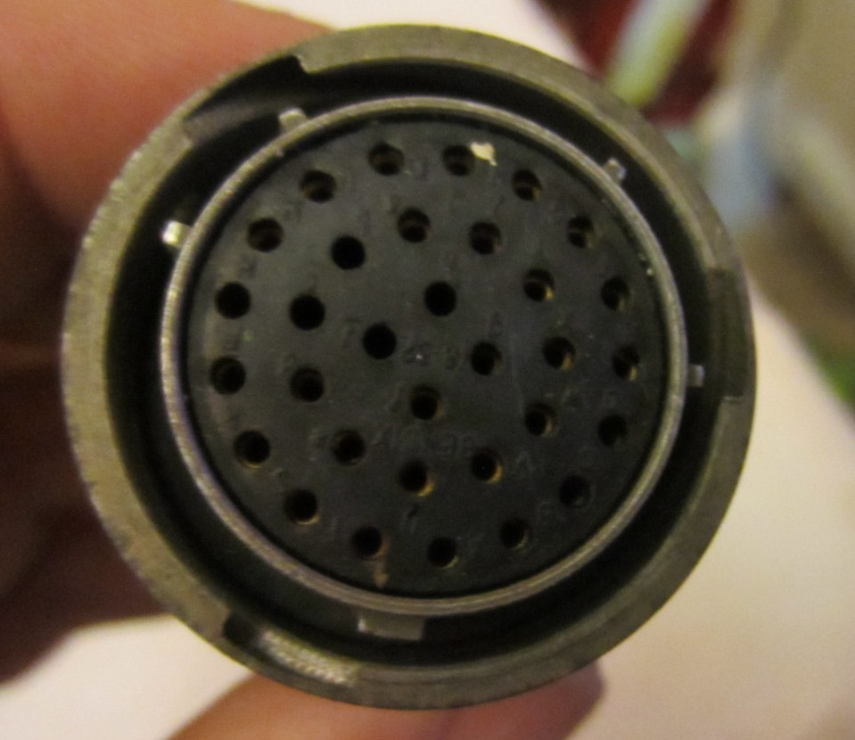 CONNECTOR FOR COLLINS VERTICAL REFERENCE 333D-11T VG#1 BENDIX CONNECTOR
