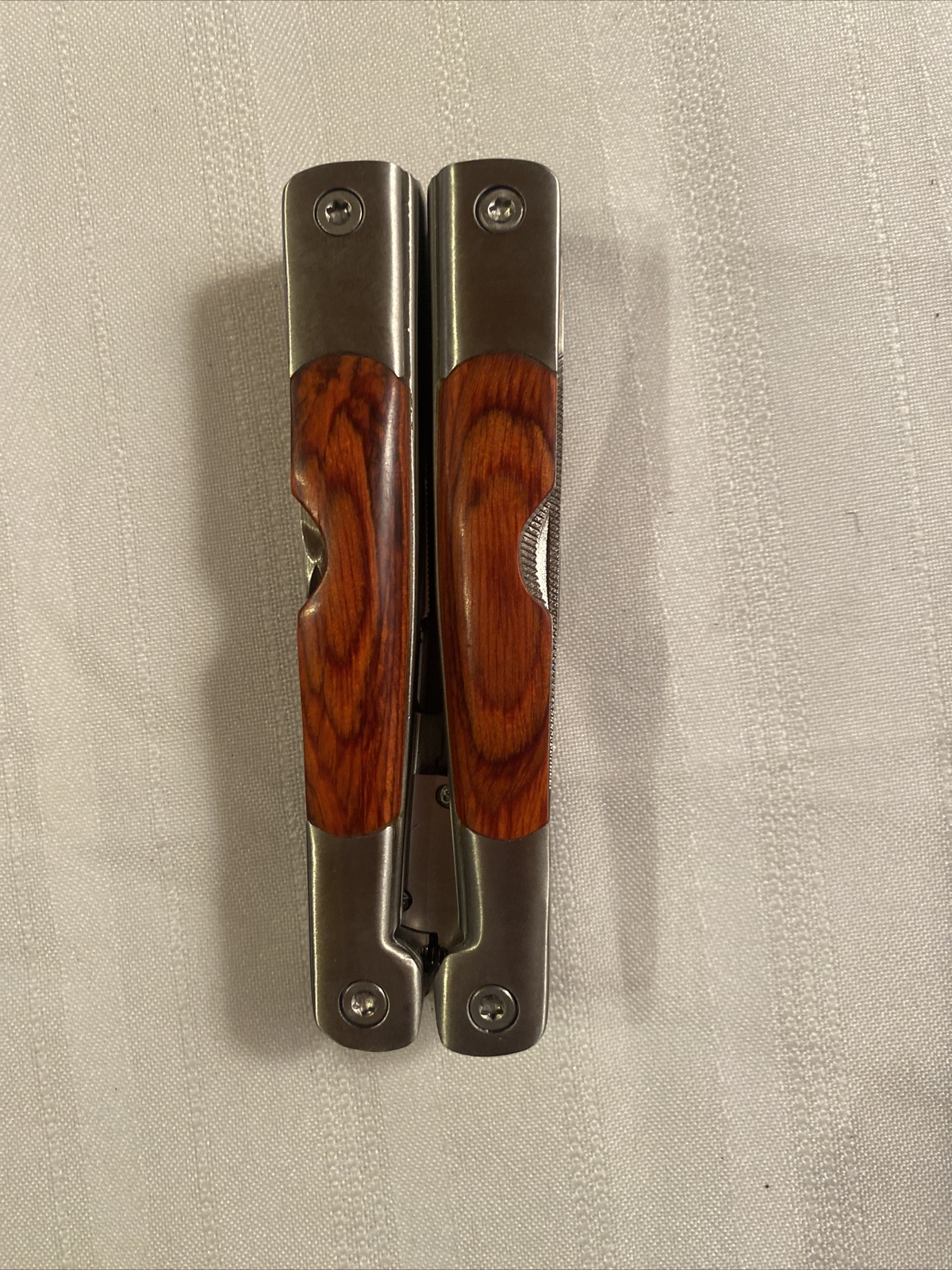 Multi-Tool Knife by Elk Ridge pliers pocket knife