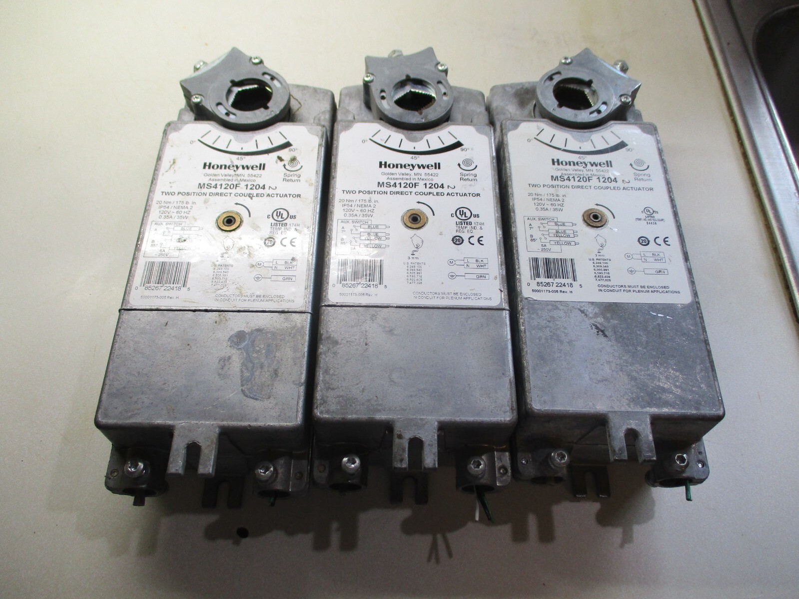 3 ~ Honeywell MS4120F1204 Two-Position Direct Coupled Actuators Parts or Repair