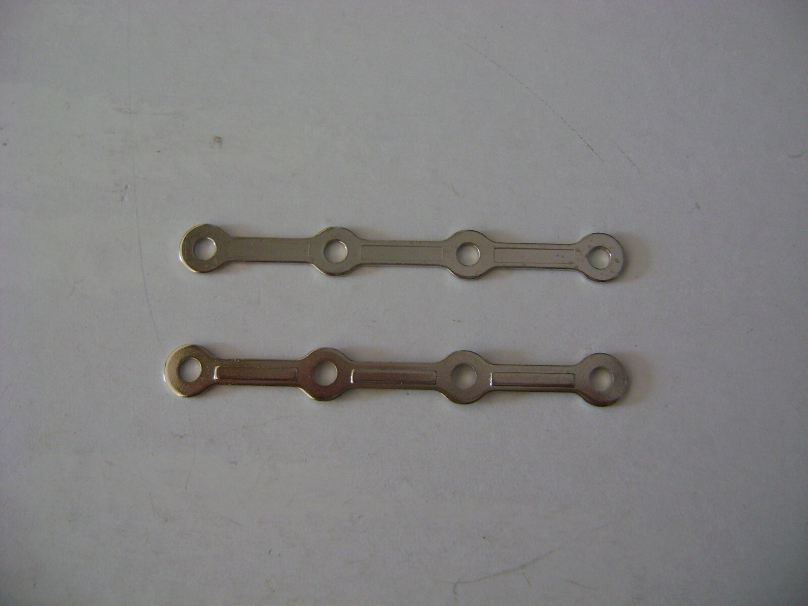 Lionel 671-98 Turbine Side Rods, (pkg. of 2)